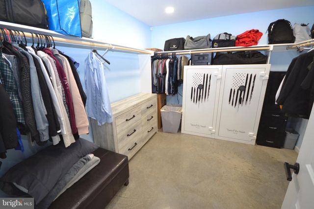 239 BROAD ST, Elmer, NJ 08318