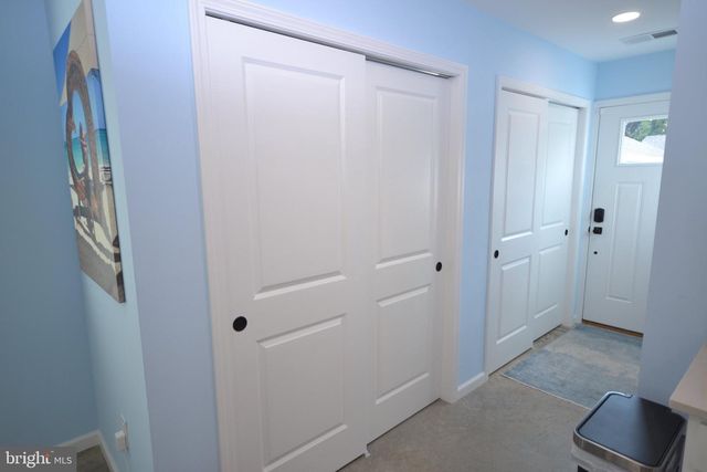 239 BROAD ST, Elmer, NJ 08318