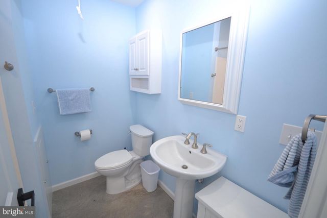 239 BROAD ST, Elmer, NJ 08318