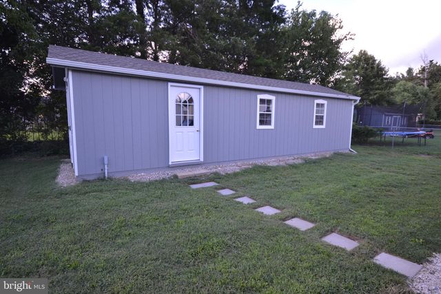 239 BROAD ST, Elmer, NJ 08318