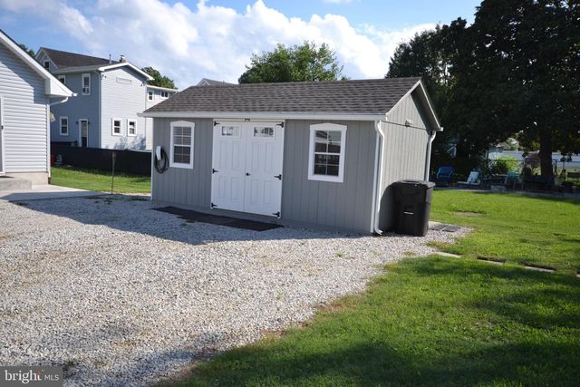 239 BROAD ST, Elmer, NJ 08318