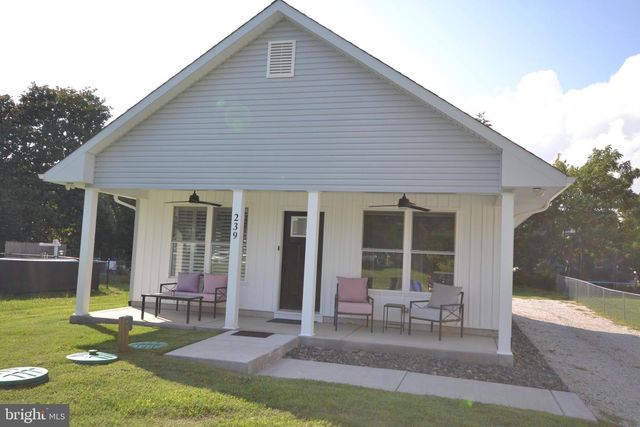 239 BROAD ST, Elmer, NJ 08318