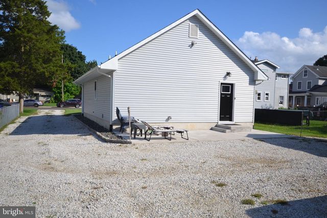 239 BROAD ST, Elmer, NJ 08318