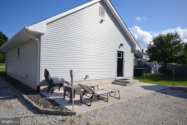 239 BROAD ST, Elmer, NJ 08318