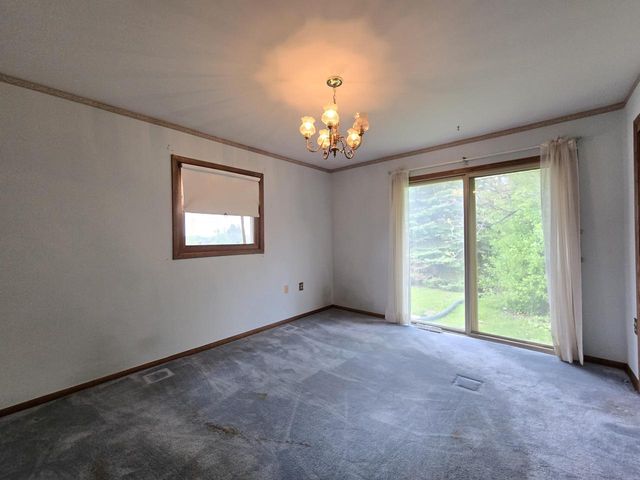 6730 Manchester DRIVE, Greendale, WI 53129