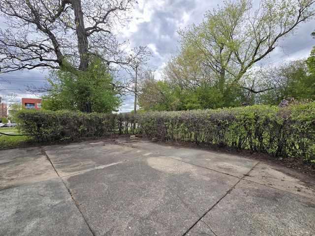 6730 Manchester DRIVE, Greendale, WI 53129