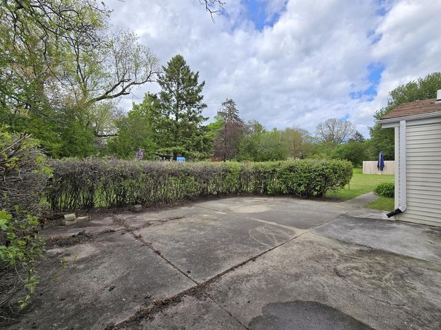 6730 Manchester DRIVE, Greendale, WI 53129