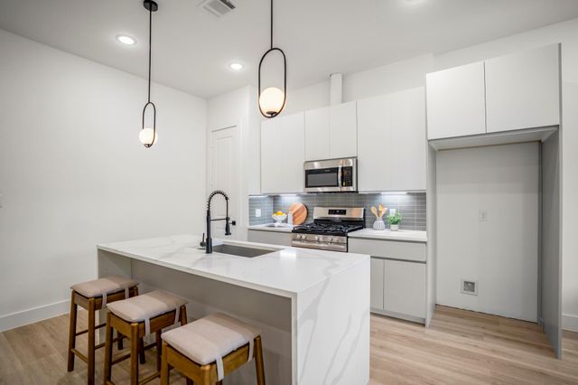 4201 Oats St C, Houston, TX 77020