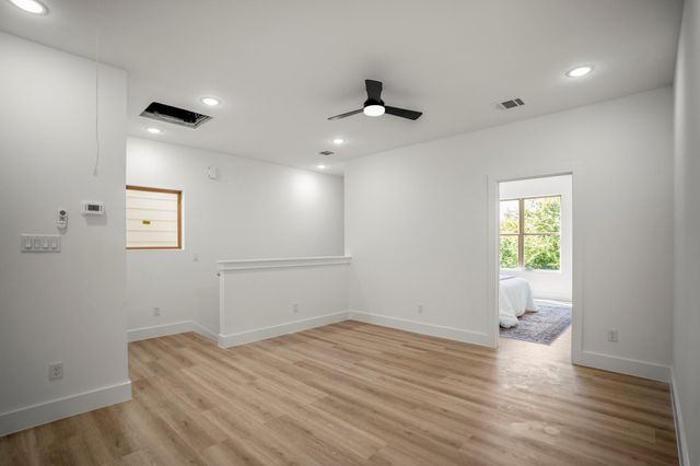 4201 Oats St C, Houston, TX 77020