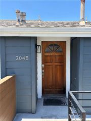345 Avocado, Costa Mesa, CA 92627