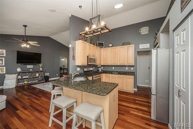 542 Kings Manor, O'fallon, MO 63368