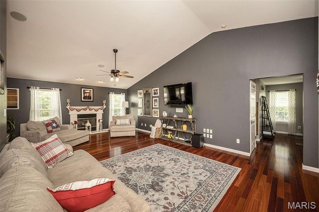 542 Kings Manor, O'fallon, MO 63368