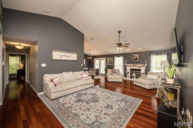 542 Kings Manor, O'fallon, MO 63368