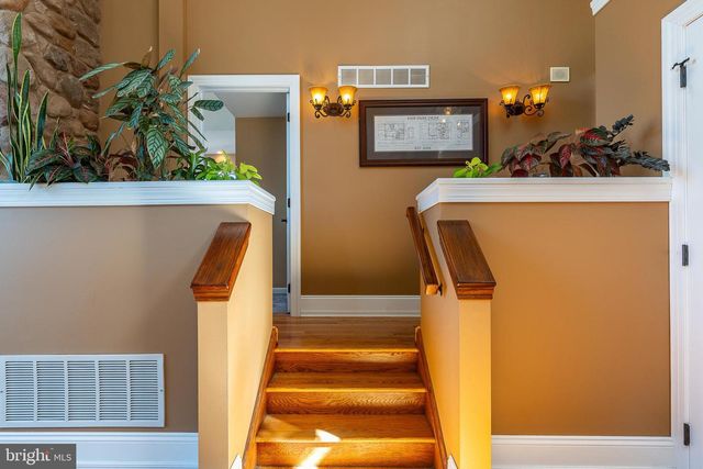 1006 FARM LN, Ambler, PA 19002