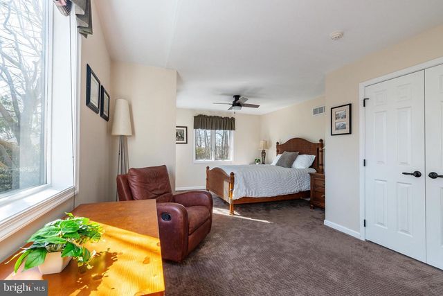 1006 FARM LN, Ambler, PA 19002