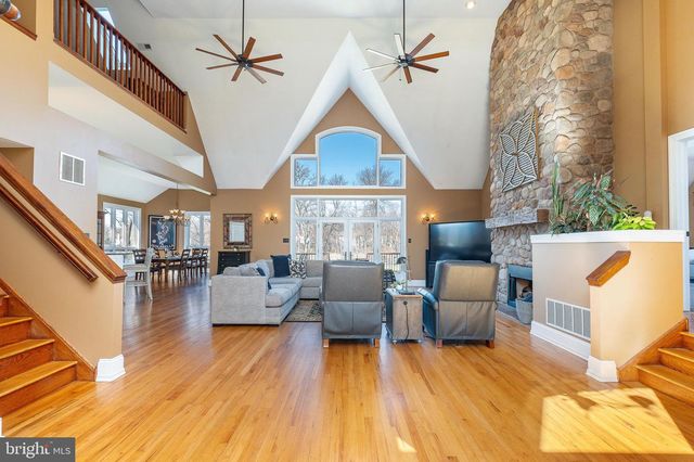 1006 FARM LN, Ambler, PA 19002