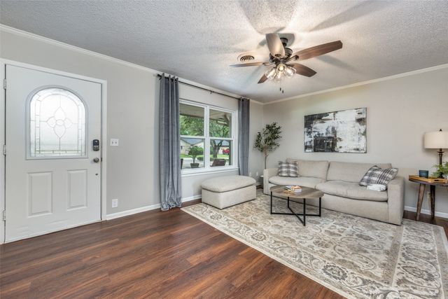 2705 S Lipsey Street, Decatur, TX 76234