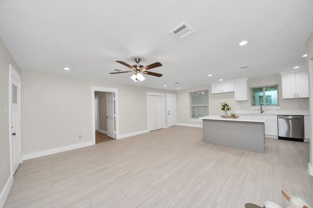 10521 Chesterfield Drive, Houston, TX 77051
