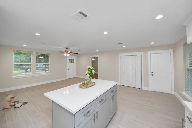 10521 Chesterfield Drive, Houston, TX 77051