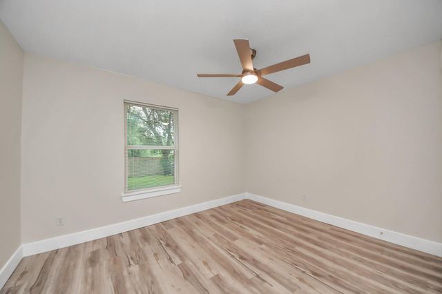 10521 Chesterfield Drive, Houston, TX 77051