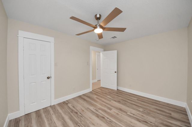 10521 Chesterfield Drive, Houston, TX 77051