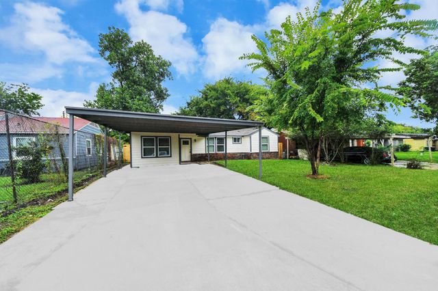 10521 Chesterfield Drive, Houston, TX 77051
