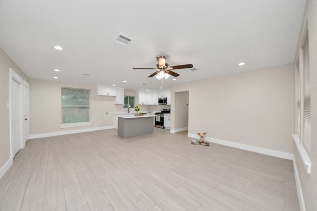 10521 Chesterfield Drive, Houston, TX 77051