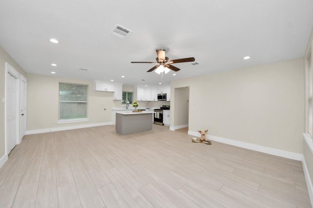 10521 Chesterfield Drive, Houston, TX 77051