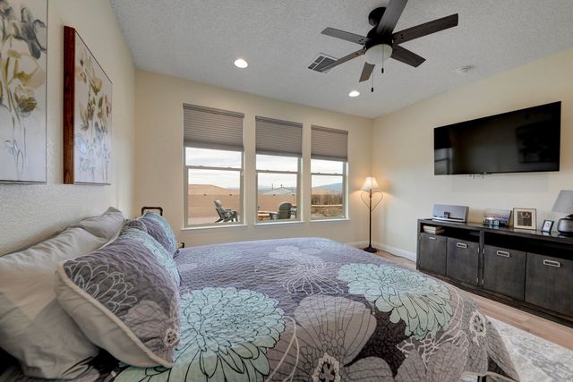 2768 Kings Canyon Loop NE, Rio Rancho, NM 87144