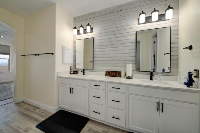 2768 Kings Canyon Loop NE, Rio Rancho, NM 87144