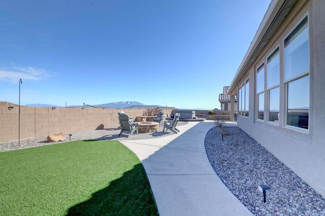 2768 Kings Canyon Loop NE, Rio Rancho, NM 87144