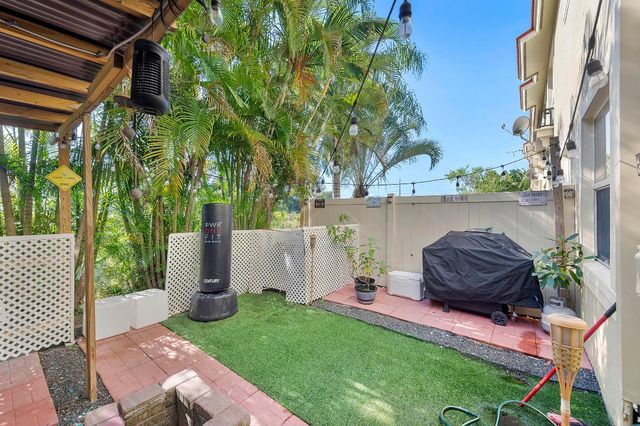 286 Lake Monterey Circle, Boynton Beach, FL 33426