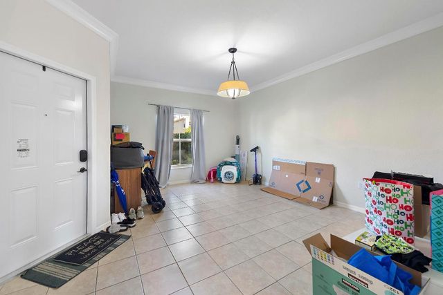 286 Lake Monterey Circle, Boynton Beach, FL 33426