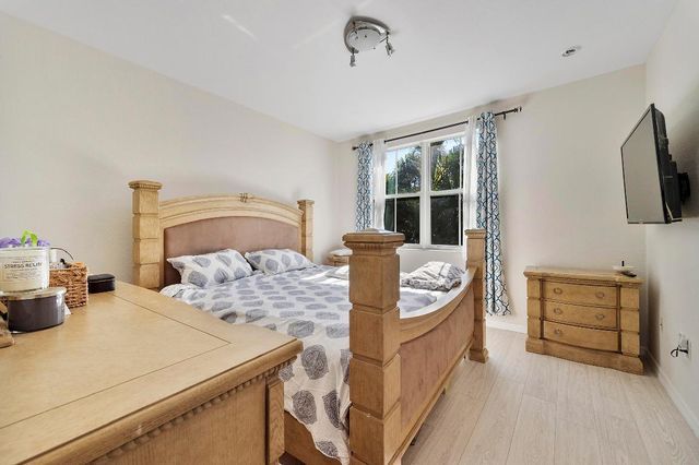 286 Lake Monterey Circle, Boynton Beach, FL 33426