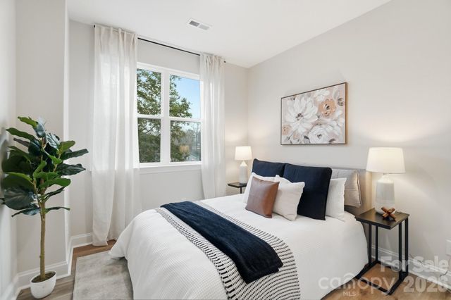 8935 Sharonbrook Drive, Charlotte, NC 28210