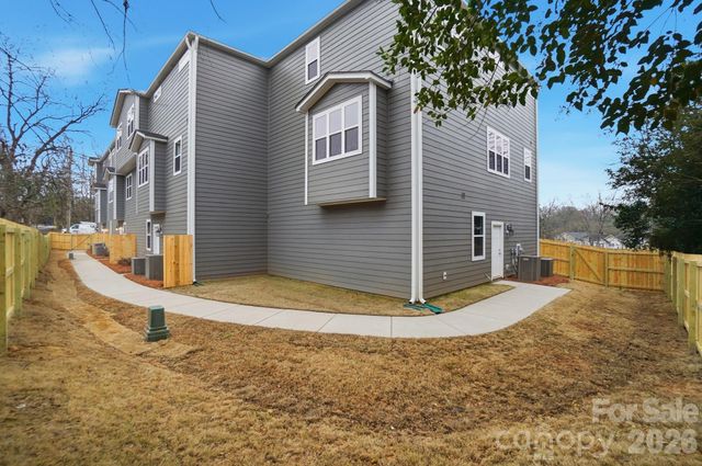 8935 Sharonbrook Drive, Charlotte, NC 28210