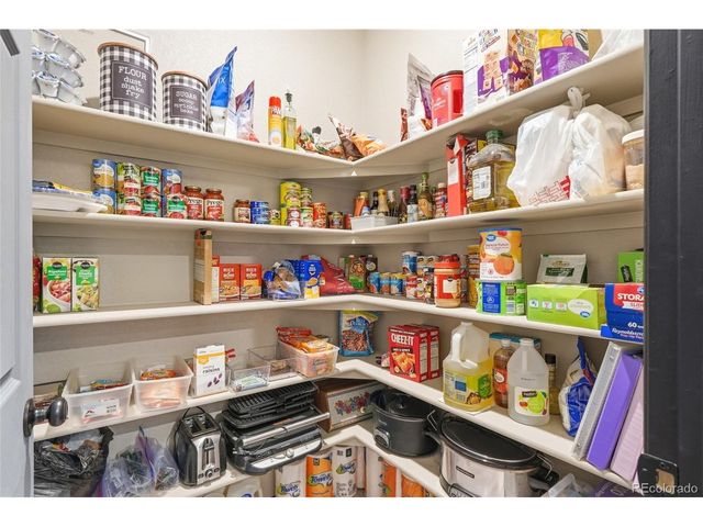 10447 Stagecoach Ave, Longmont, CO 80504