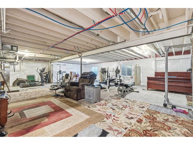 10447 Stagecoach Ave, Longmont, CO 80504