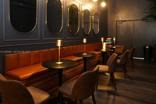 7700 NW 56th St, Doral, FL 33166