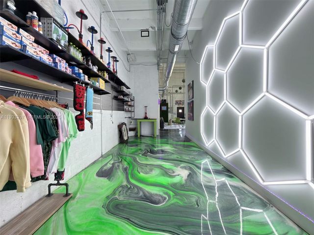 7700 NW 56th St, Doral, FL 33166