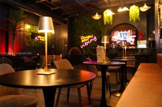 7700 NW 56th St, Doral, FL 33166