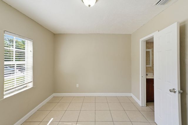 7604 NW 3rd Avenue, Miami, FL 33150