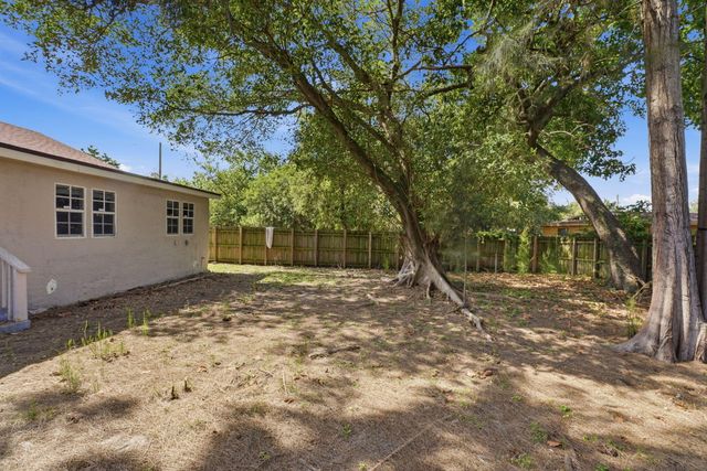 7604 NW 3rd Avenue, Miami, FL 33150