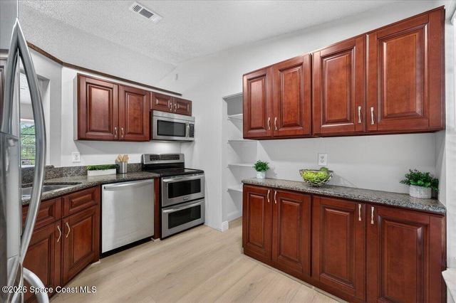 1582 Giles Street NW, Palm Bay, FL 32907