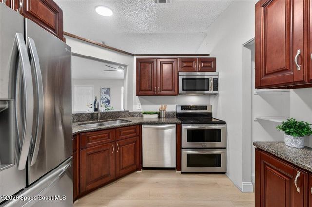 1582 Giles Street NW, Palm Bay, FL 32907