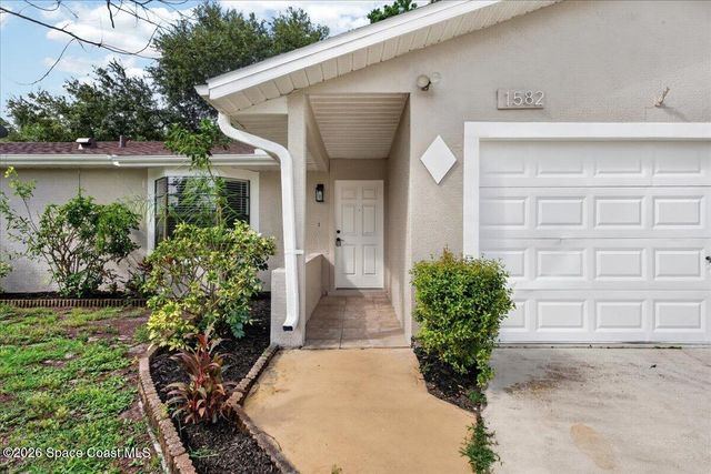 1582 Giles Street NW, Palm Bay, FL 32907