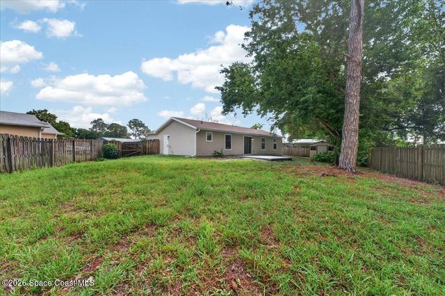1582 Giles Street NW, Palm Bay, FL 32907