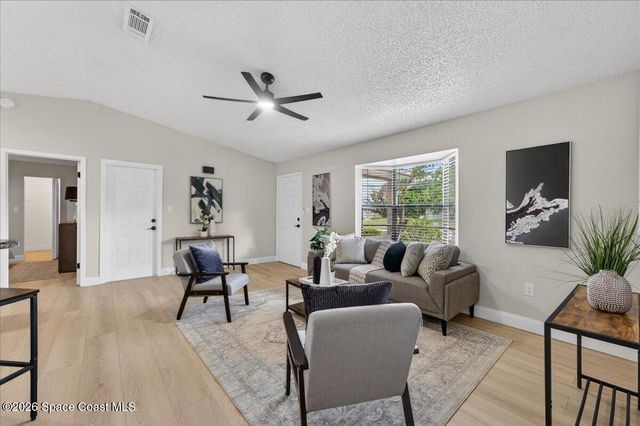 1582 Giles Street NW, Palm Bay, FL 32907
