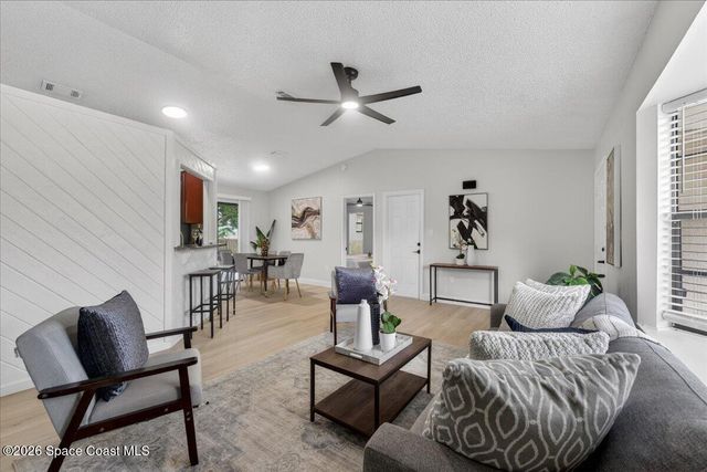 1582 Giles Street NW, Palm Bay, FL 32907