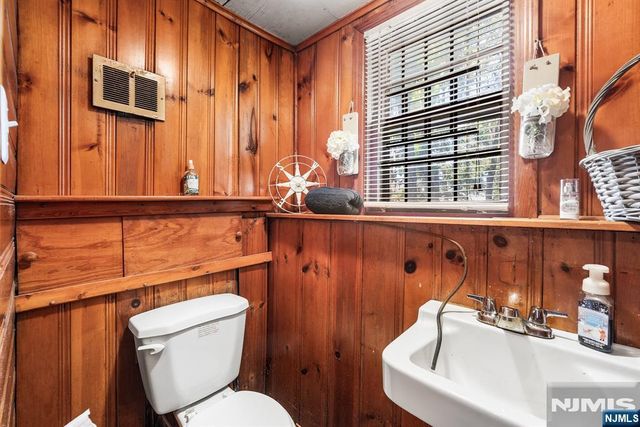 99 6th Street, North Arlington, NJ 07031